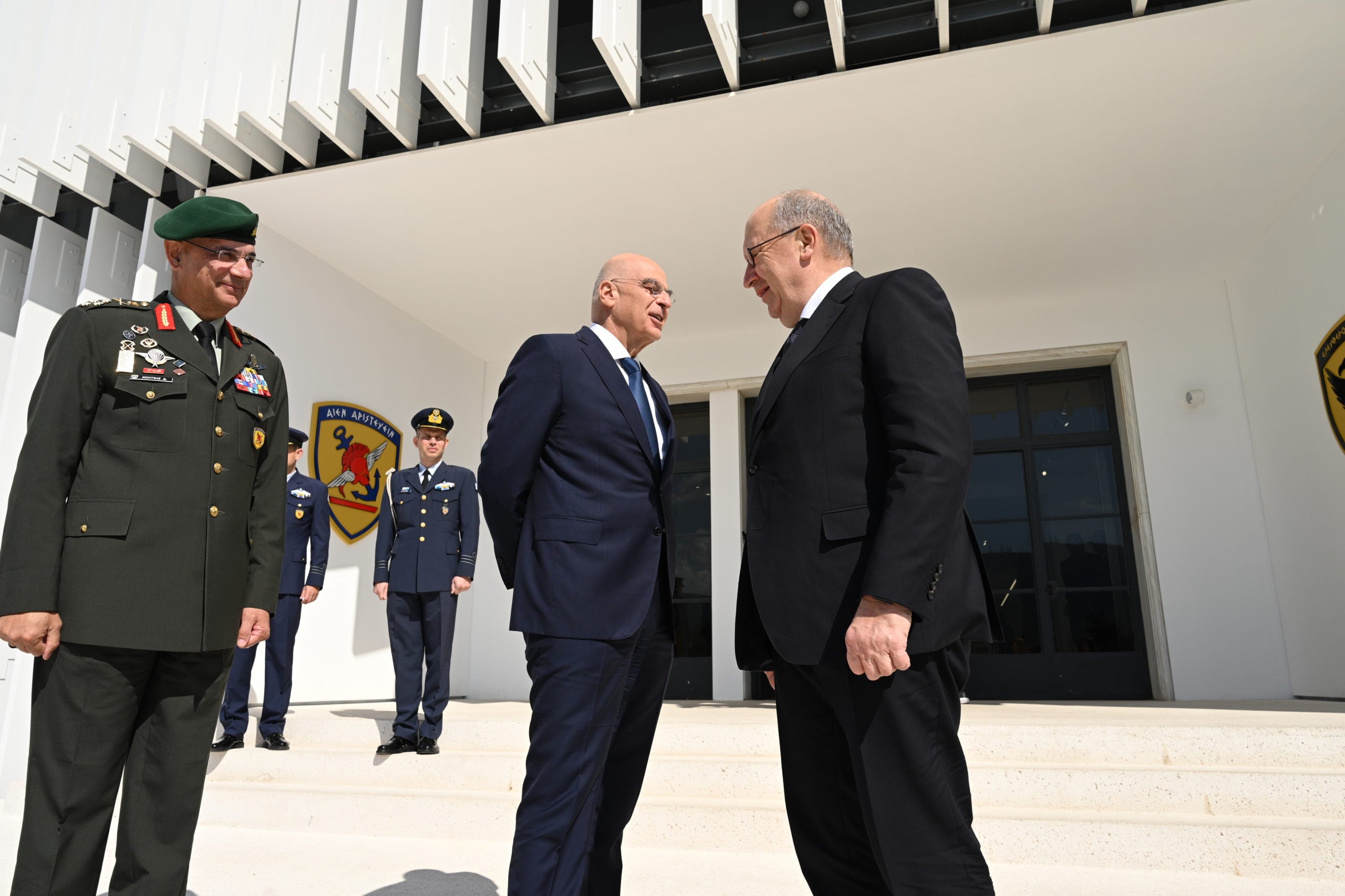 Νίκος Δένδιας, Άντριους Κουμπίλιος