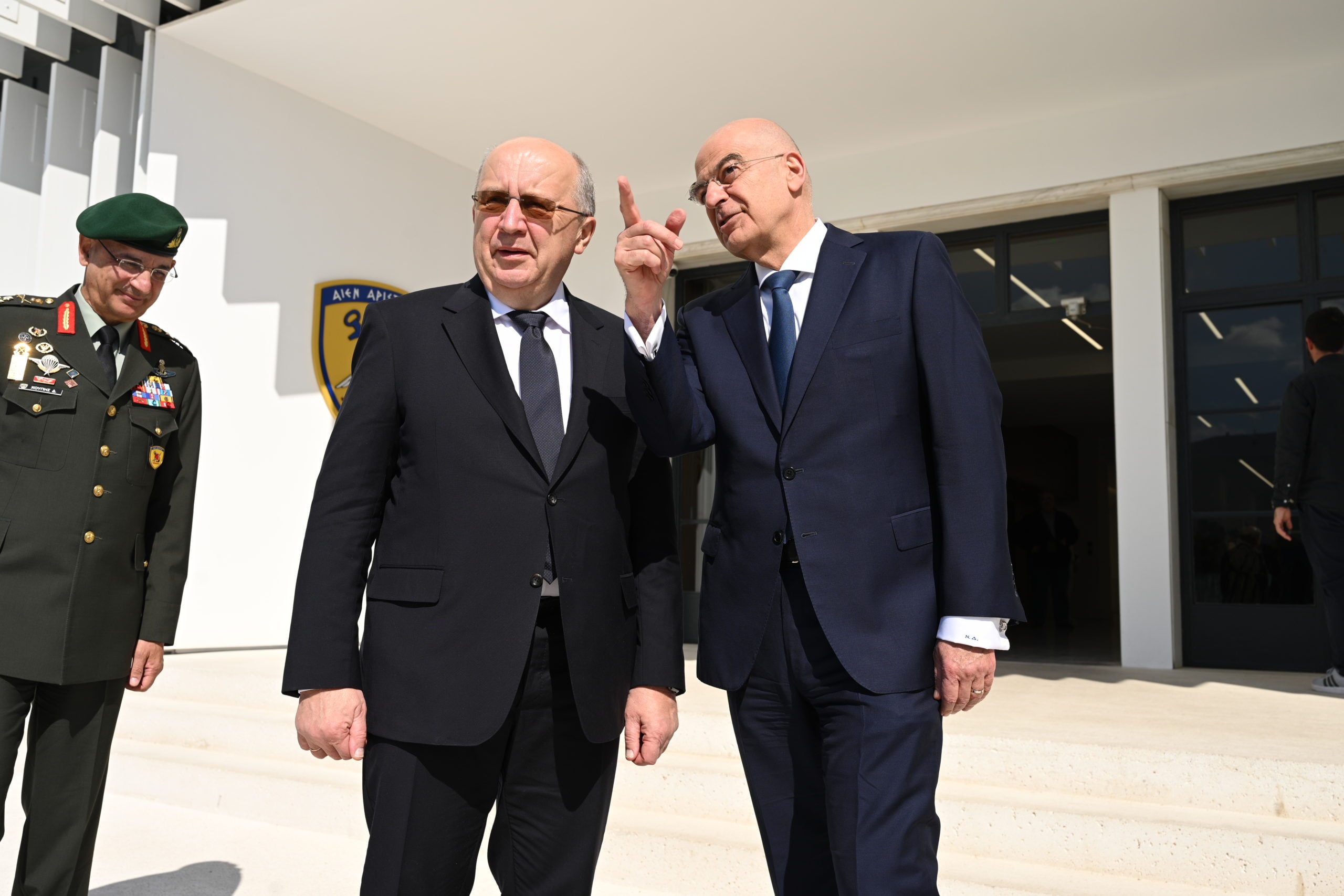 Συνάντηση Δένδια με Κουμπίλιους – Κεντρικό θέμα η Ευρωπαϊκή Αμυντική Στρατηγική και τα χρηματοδοτικά μέσα για την άμυνα