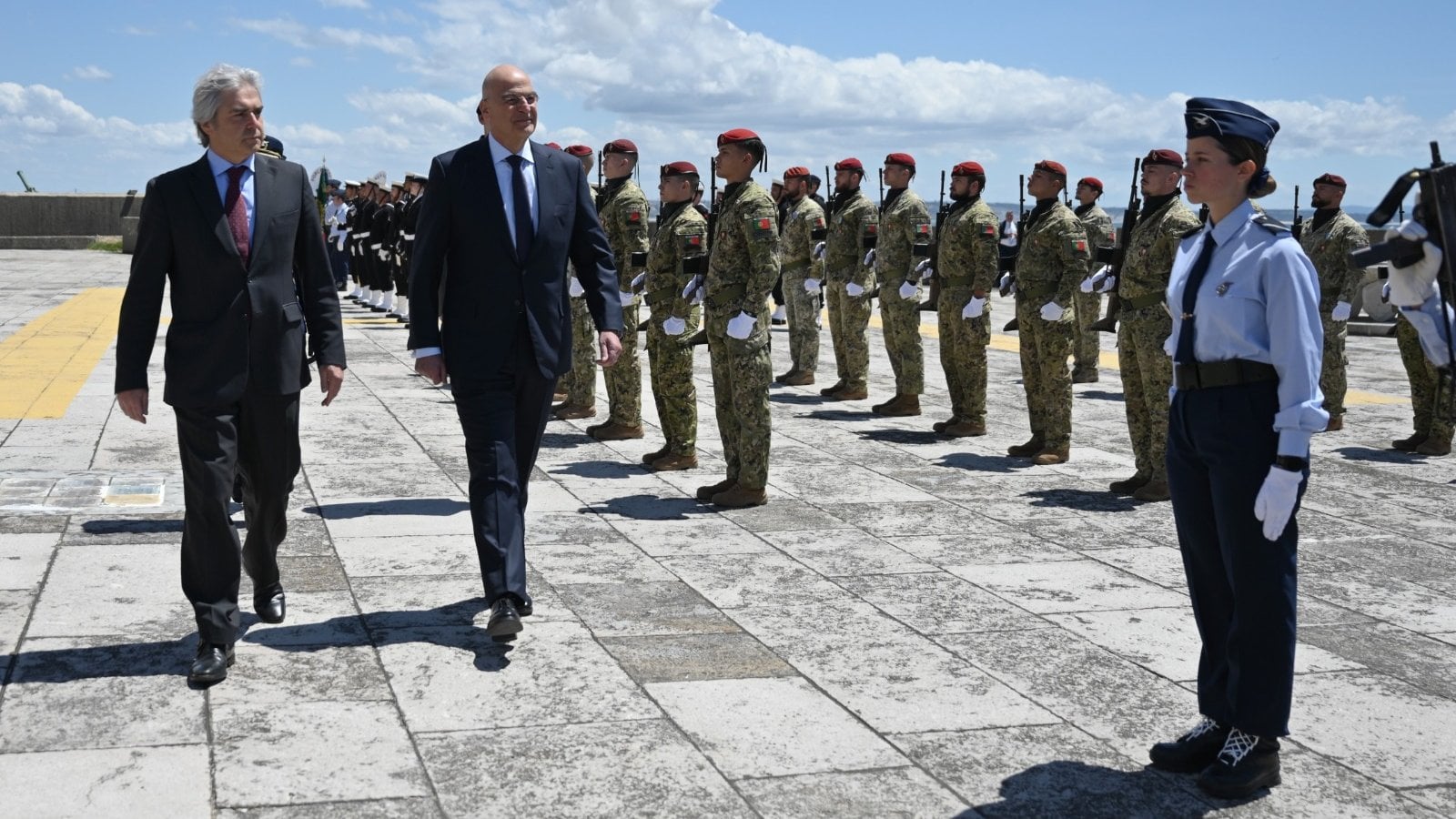 Δένδιας από Λισσαβώνα: Άριστες οι σχέσεις Ελλάδας και Πορτογαλίας