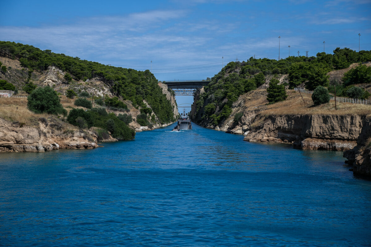 Κόρινθος: Αίνιγμα με την 15χρονη στη Διώρυγα – Έκπληξη που κολύμπησε 20 λεπτά πριν τη διάσωση