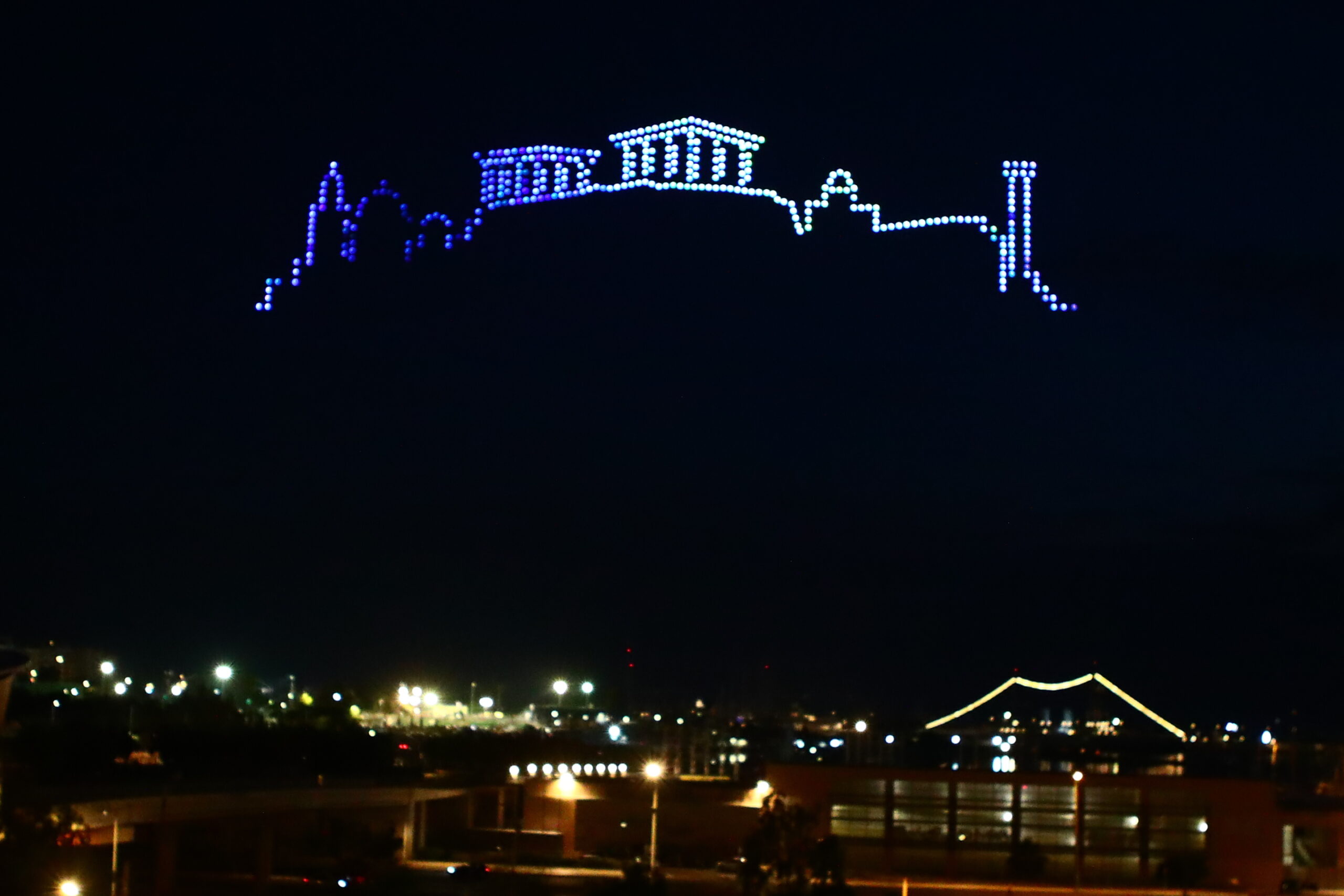 Το εντυπωσιακό drone show πάνω από την Αθήνα στο γκαλά της Euroleague για το Final Four 11 Το εντυπωσιακό drone show πάνω από την Αθήνα στο γκαλά της Euroleague για το Final Four