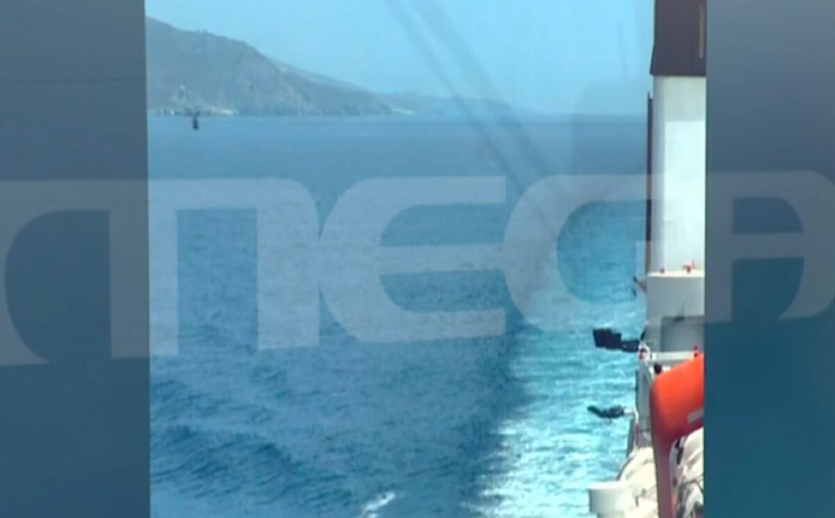 Σασπένς με ελικόπτερο που ενόχλησε πλοίο της γραμμής μεταξύ Άνδρου και Τήνου