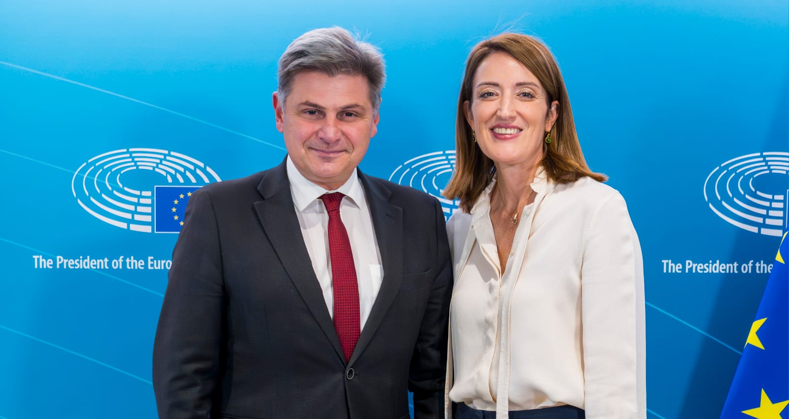 ΠΑΣΟΚ: Επαφές Νίκου Φαραντούρη με Ρομπέρτα Μέτσολα, με επίκεντρο τα ελληνικά εθνικά ζητήματα