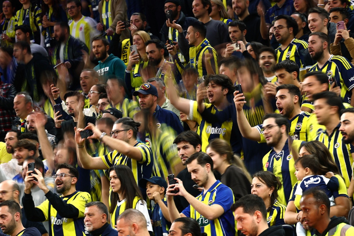 Πάνω από 4.000 οπαδοί της Φενέρμπαχτσε στο Telekom Center για το Final Four της Euroleague