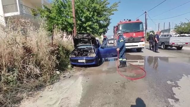 Φωτιά σε αυτοκίνητο στο Ναύπλιο