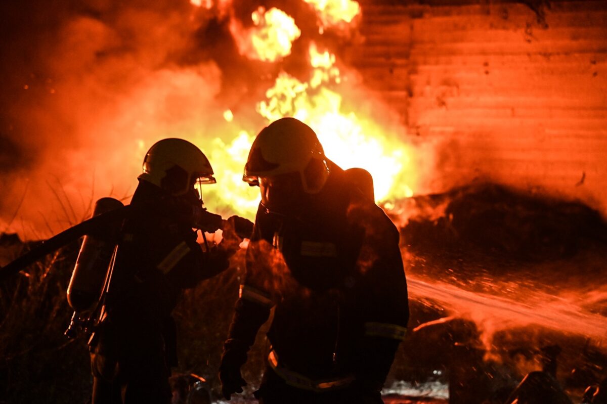 Πυρκαγιά σε κατοικία στη Νέα Μάκρη – Ταχεία αντίδραση της πυροσβεστικής