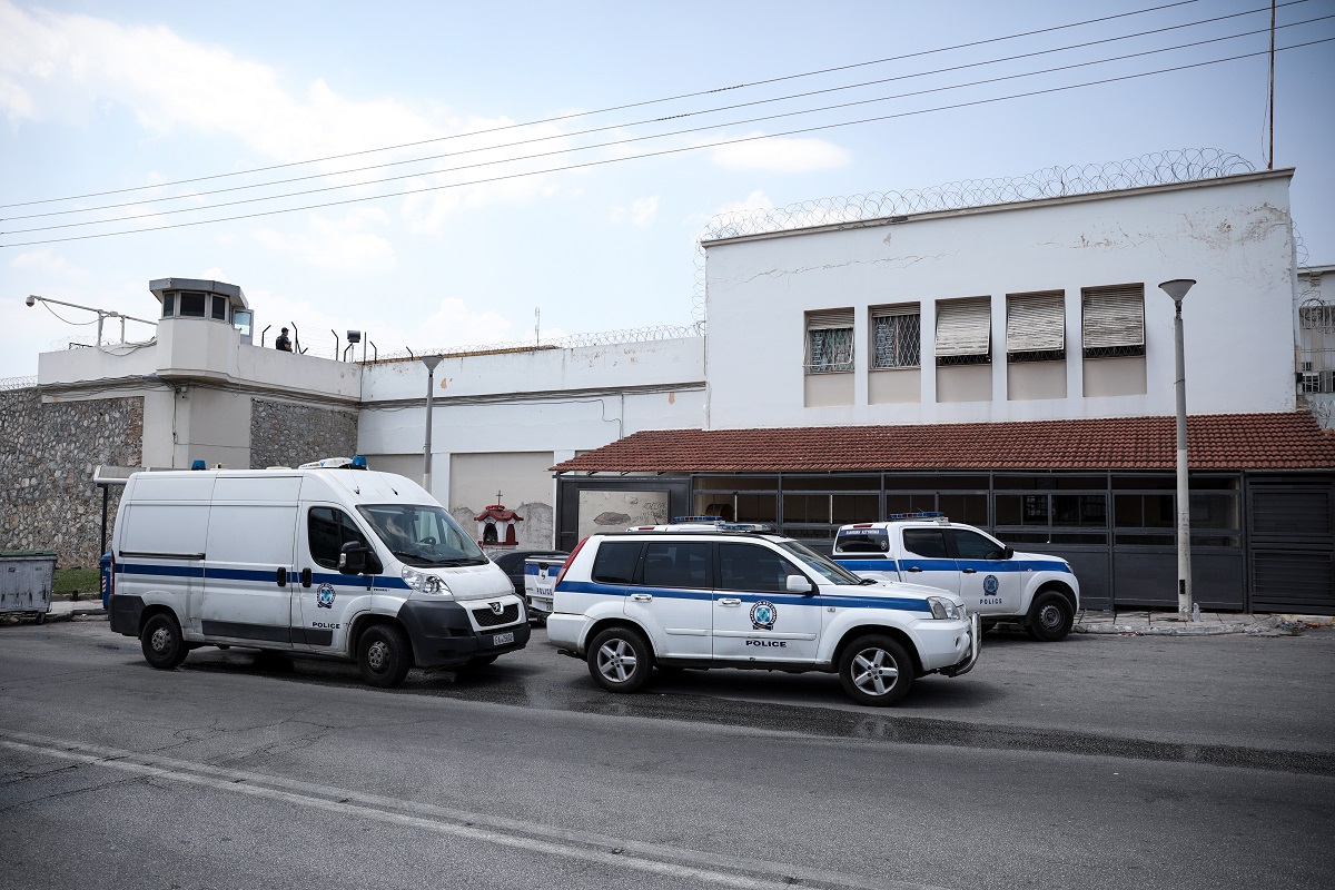 Κύκλωμα στις φυλακές Κορυδαλλού κακοποιούσε κρατούμενους ζητώντας χρήματα από τις οικογένειές τους