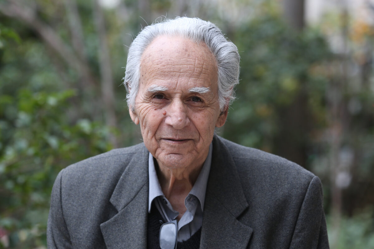 Θλίψη στην οικογένεια του Ολυμπιακού: Πέθανε ο Στάθης Γαβάκης, θρυλικός εκφωνητής σε «Γ. Καραϊσκάκης» και ΣΕΦ