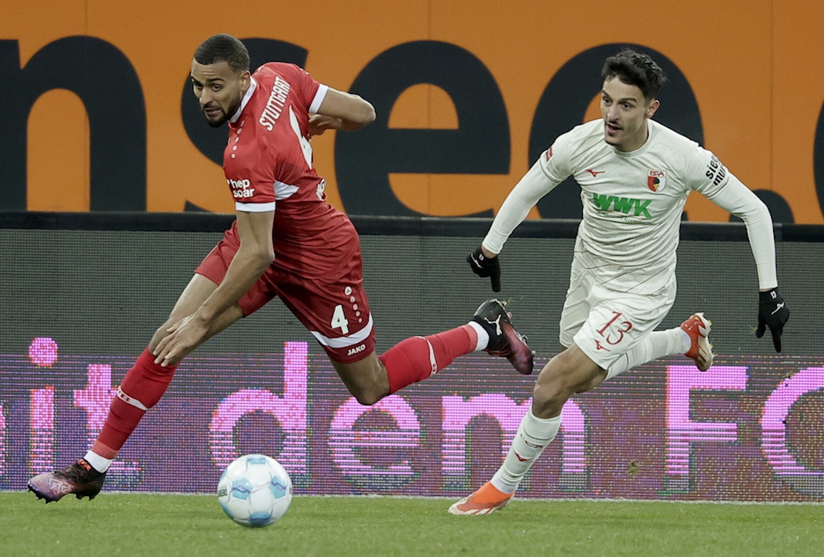 Bundesliga: Νίκη για την Άουγκσμπουργκ με ασίστ Γιαννούλη, ισοφάρισε στο 90+10′ η Μπάγερν απέναντι στη Χάιντενχαϊμ