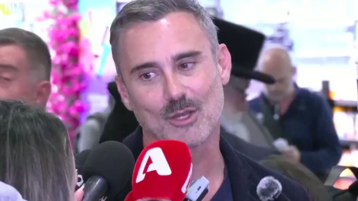 Eurovision 2026: Οι αρχικές αντιδράσεις του Καπουτζίδη για τη 10η θέση του Akyla – Σχόλια για στοιχήματα και televoting