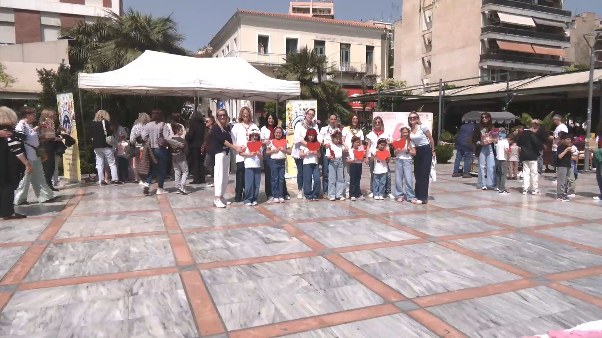 Γιορτή γεμάτη χαμόγελα για τη μητέρα στη Λαμία