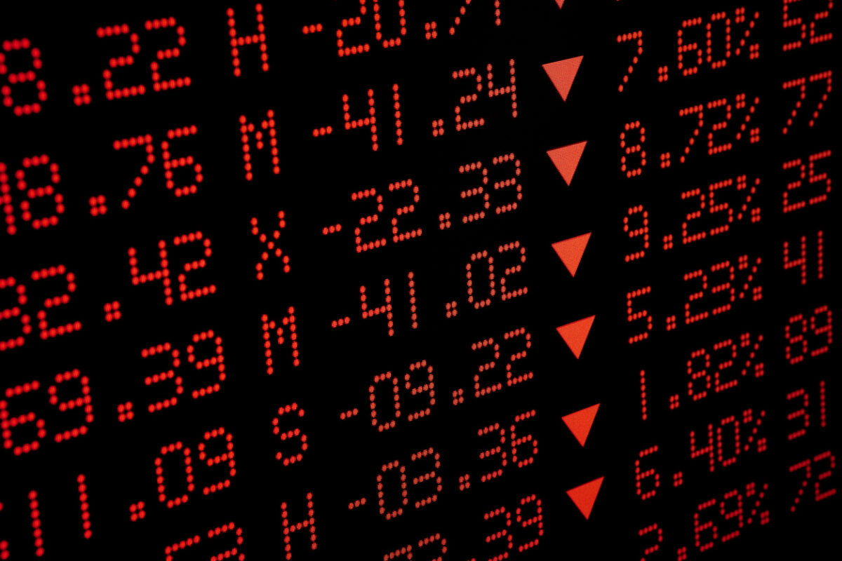 Ξεπούλημα σε Αθήνα, Ευρώπη και Wall Street λόγω φόβων για πληθωρισμό και ομόλογα
