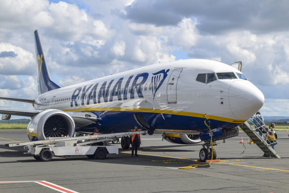Ryanair: Η εταιρεία που καθιέρωσε τις «low-cost» πτήσεις παγκόσμια μόδα