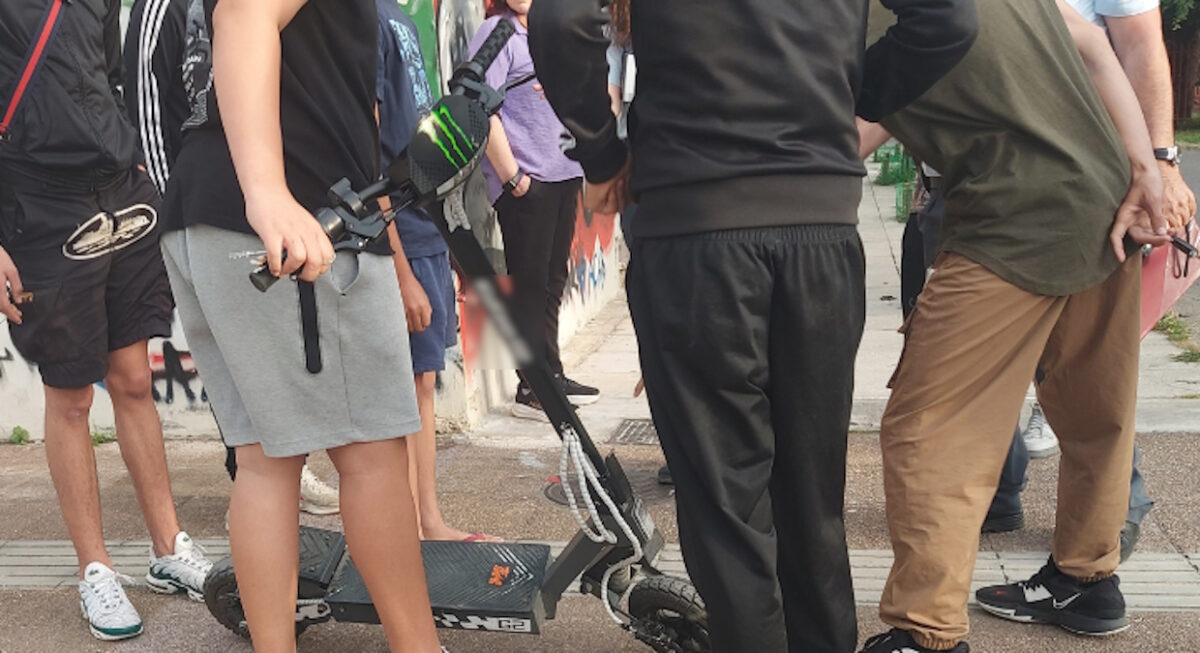 Καλαμάτα: Ηλεκτρικό πατίνι χτύπησε και τραυμάτισε γυναίκα σε πεζοδιάβαση