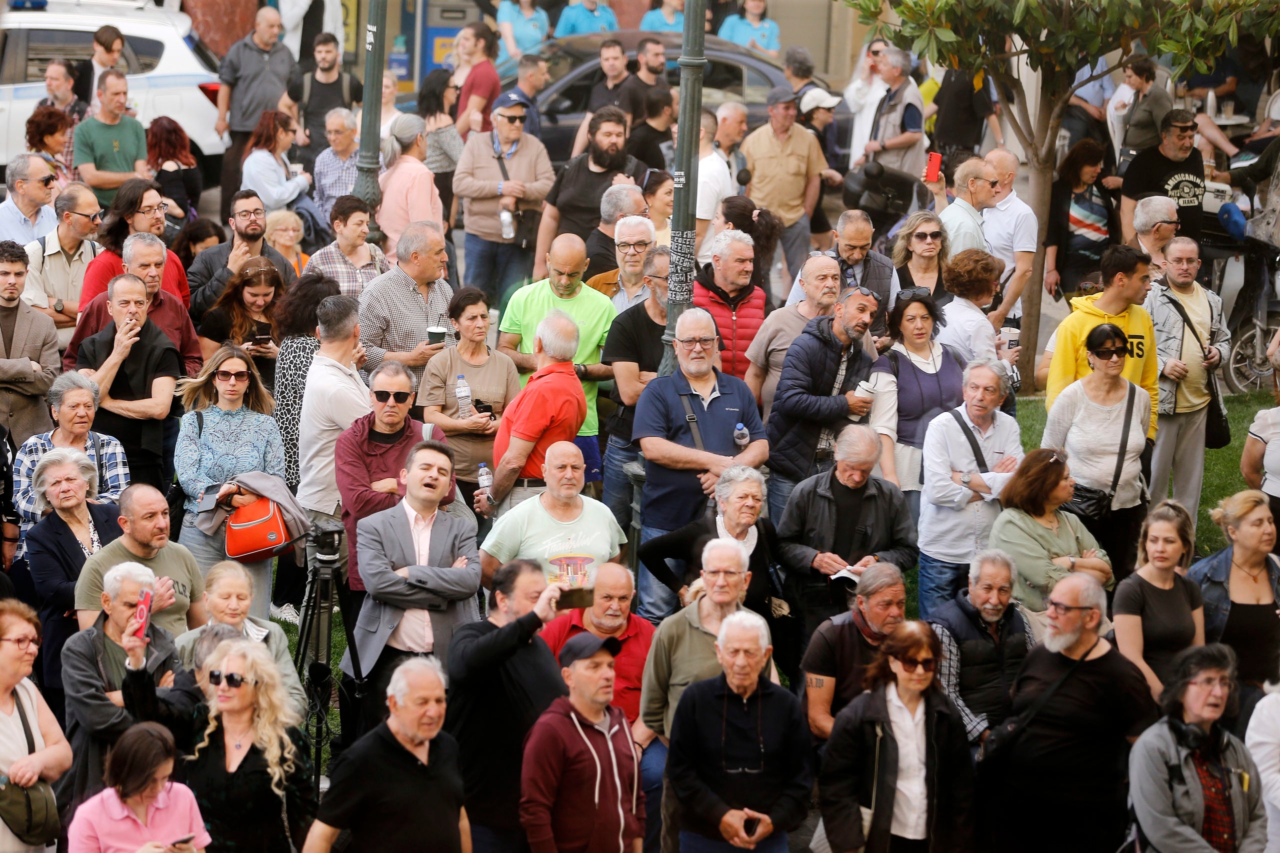 «Ελπίδα για τη Δημοκρατία» το κόμμα της Μαρία Καρυστιανού – Το μαύρο τριαντάφυλλο, η έκπληξη με την Μουτσάτσου και οι παρουσίες στο «Ολύμπιον» 43 «Ελπίδα για τη Δημοκρατία» το κόμμα της Μαρία Καρυστιανού – Το μαύρο τριαντάφυλλο, η έκπληξη με την Μουτσάτσου και οι παρουσίες στο «Ολύμπιον»