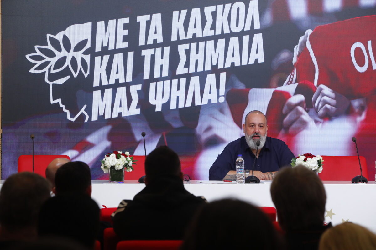 Ο Ολυμπιακός αποκάλυψε τα διαρκείας για τη σεζόν 2026/27: «Με κασκόλ και σημαία ψηλά»