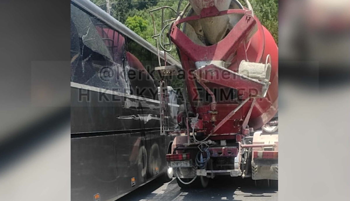 Τροιχαίο στην Κέρκυρα: Λεωφορείο με τουρίστες συγκρούστηκε με μπετονιέρα
