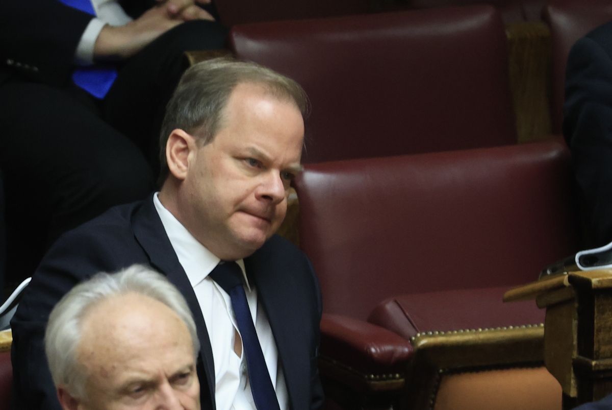 Τέμπη: Οι οικογένειες Ρούτσι και Παπαγγελή κατέθεσαν στην ανάκριση για τον Κώστα Καραμανλή