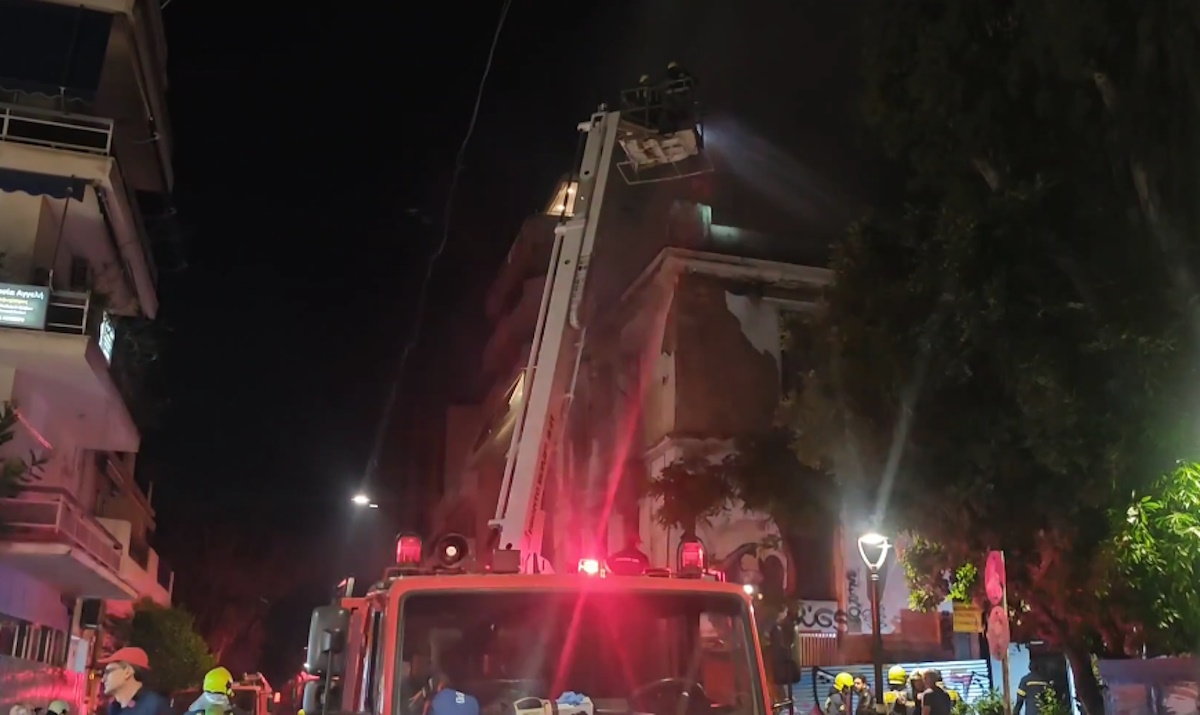 Πυρκαγιά σε ακατοίκητο κτίριο στο Κουκάκι