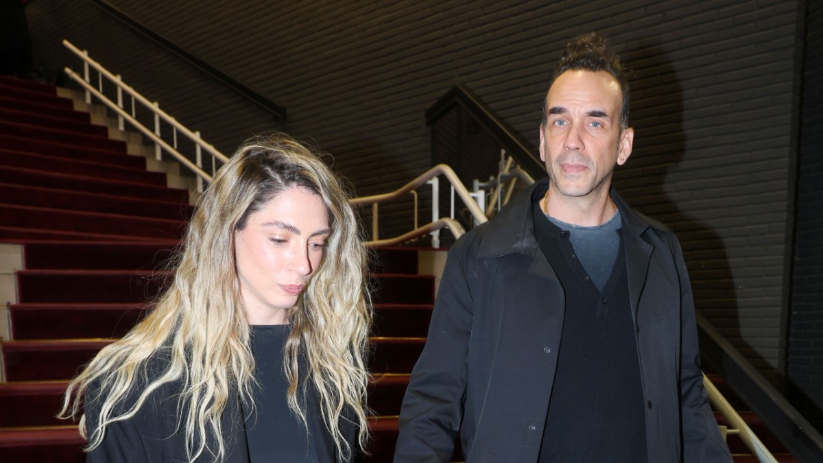 Πάνος Μουζουράκης – Μαριλού Κόζαρη: Βάφτισαν το γιο τους! Νονά η Έλενα Παπαρίζου