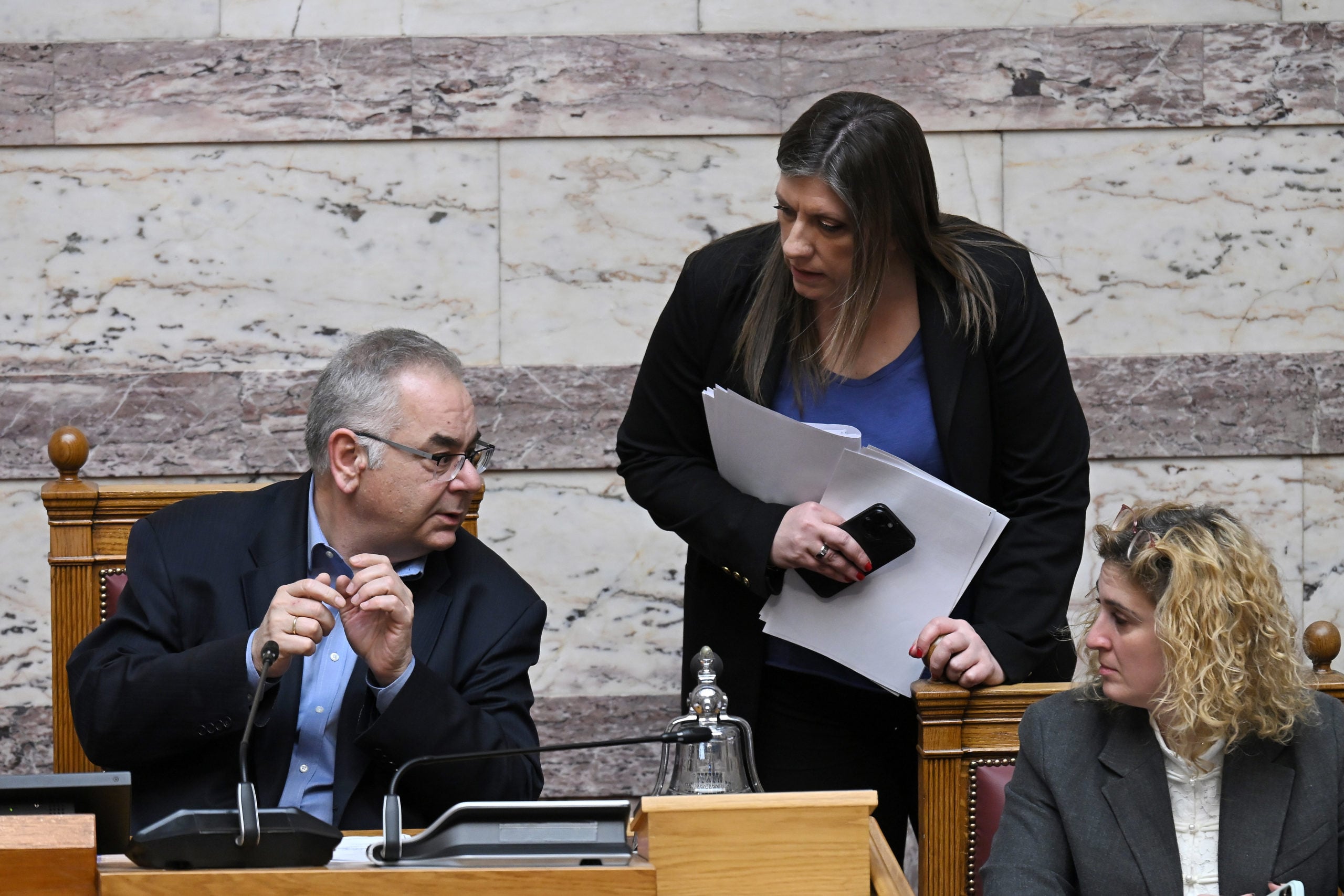 Ένταση στη Βουλή με Κωνσταντοπούλου και Λαμπρούλη, διακόπηκε η συνεδρίαση – Βίντεο