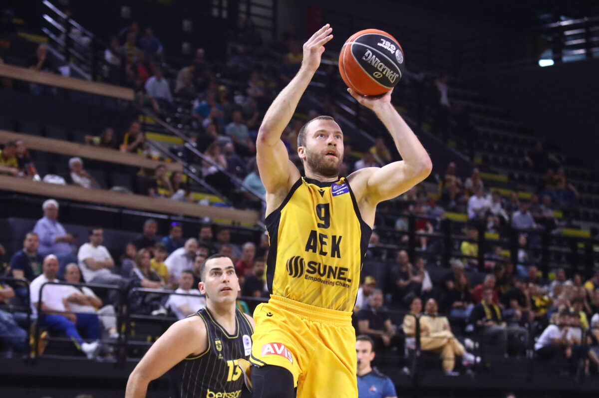 ΑΕΚ – Άρης Betsson 87-81: Σκληρή νίκη 1-0 για την Ένωση στα προημιτελικά της GBL στα Άνω Λιόσια
