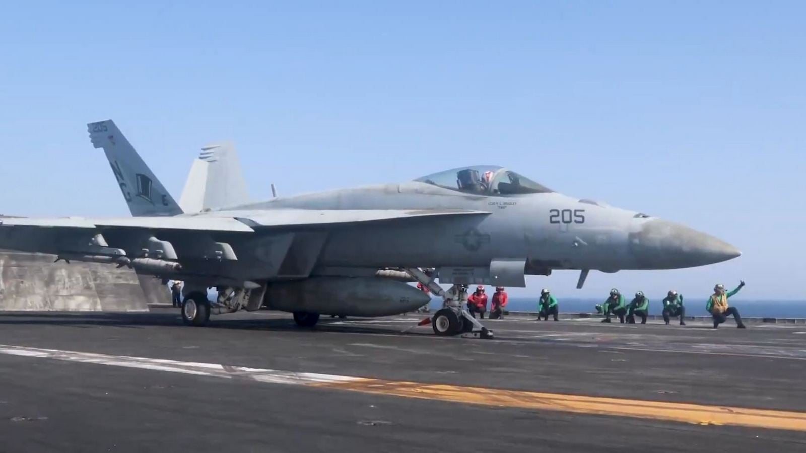 CENTCOM: Ενισχυμένη ναυτική δύναμη με το αεροπλανοφόρο Abraham Lincoln στη Μέση Ανατολή