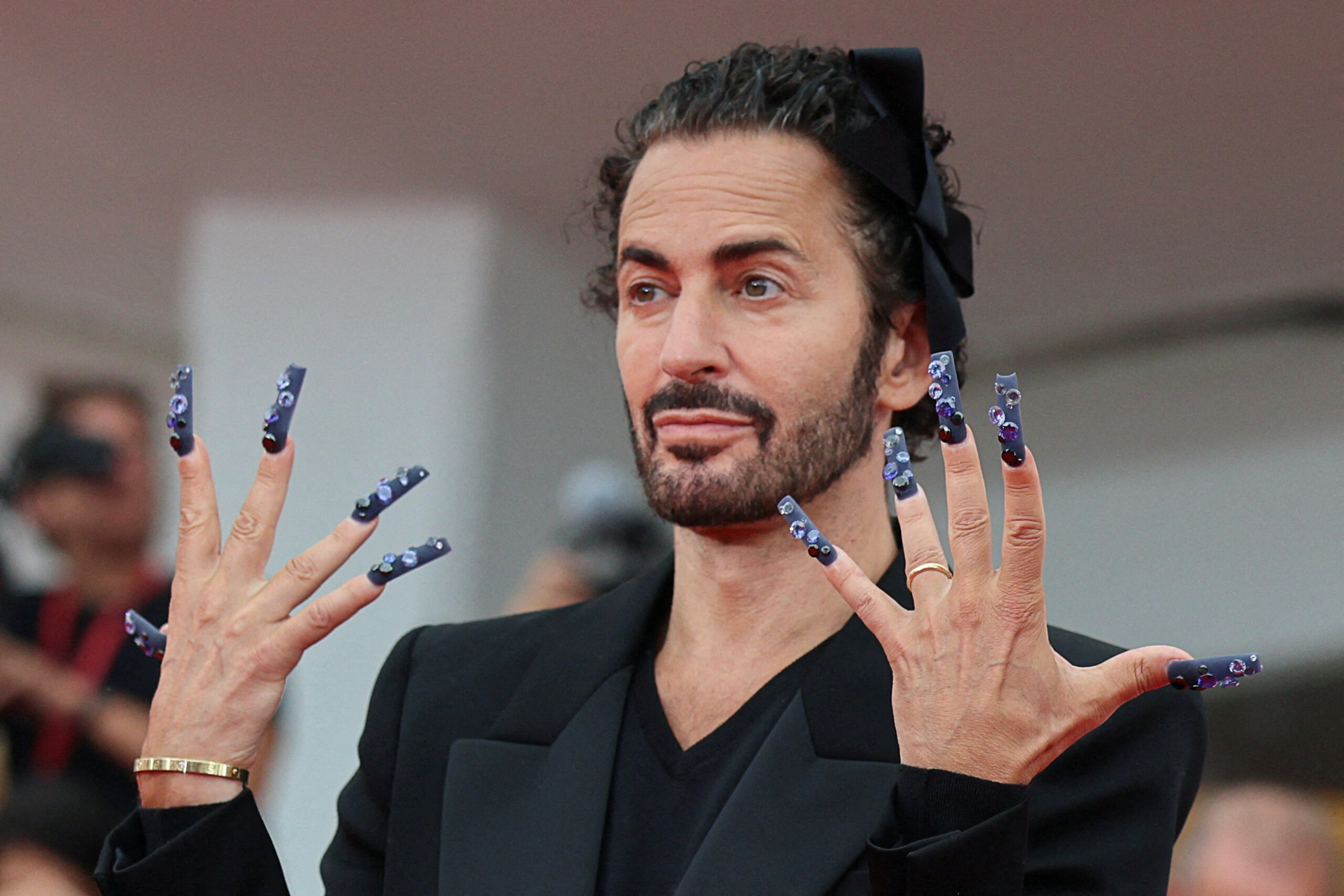 Η LVMH μεταβιβάζει τη Marc Jacobs στην WHP Global – Το deal εκτιμάται στα 850 εκατ. δολάρια