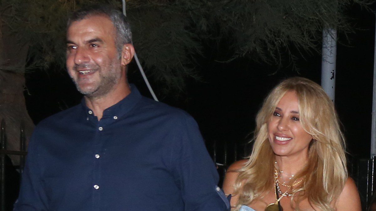 Γωγώ Μαστροκώστα: Από την μάχη με τον καρκίνο του μαστού στις πιο κρίσιμες ώρες στο νοσοκομείο 4 Η Γωγώ Μαστροκώστας και ο Τραϊανός Δέλλας