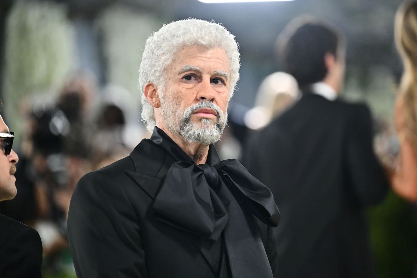 Met Gala 2026: Όταν η Μόδα έγινε Τέχνη – Η μεγάλη επιστροφή της Beyoncé, ο «ηλικιωμένος» Bad Bunny και οι εκκεντρικές εμφανίσεις