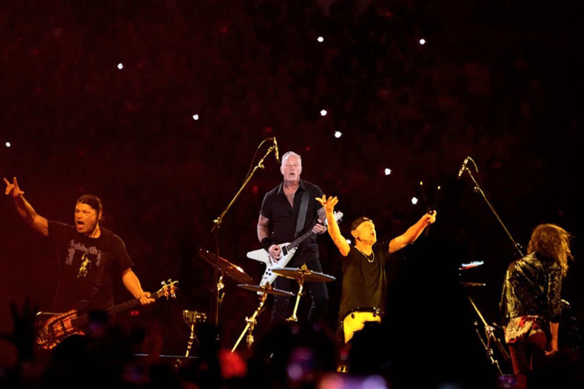 Home 67 Metallica: Επίσημο βίντεο από την εκκίνηση της θρυλικής συναυλίας τους στο ΟΑΚΑ – Ξεκίνησαν με το Creeping Death και καταχειροκροτήθηκαν