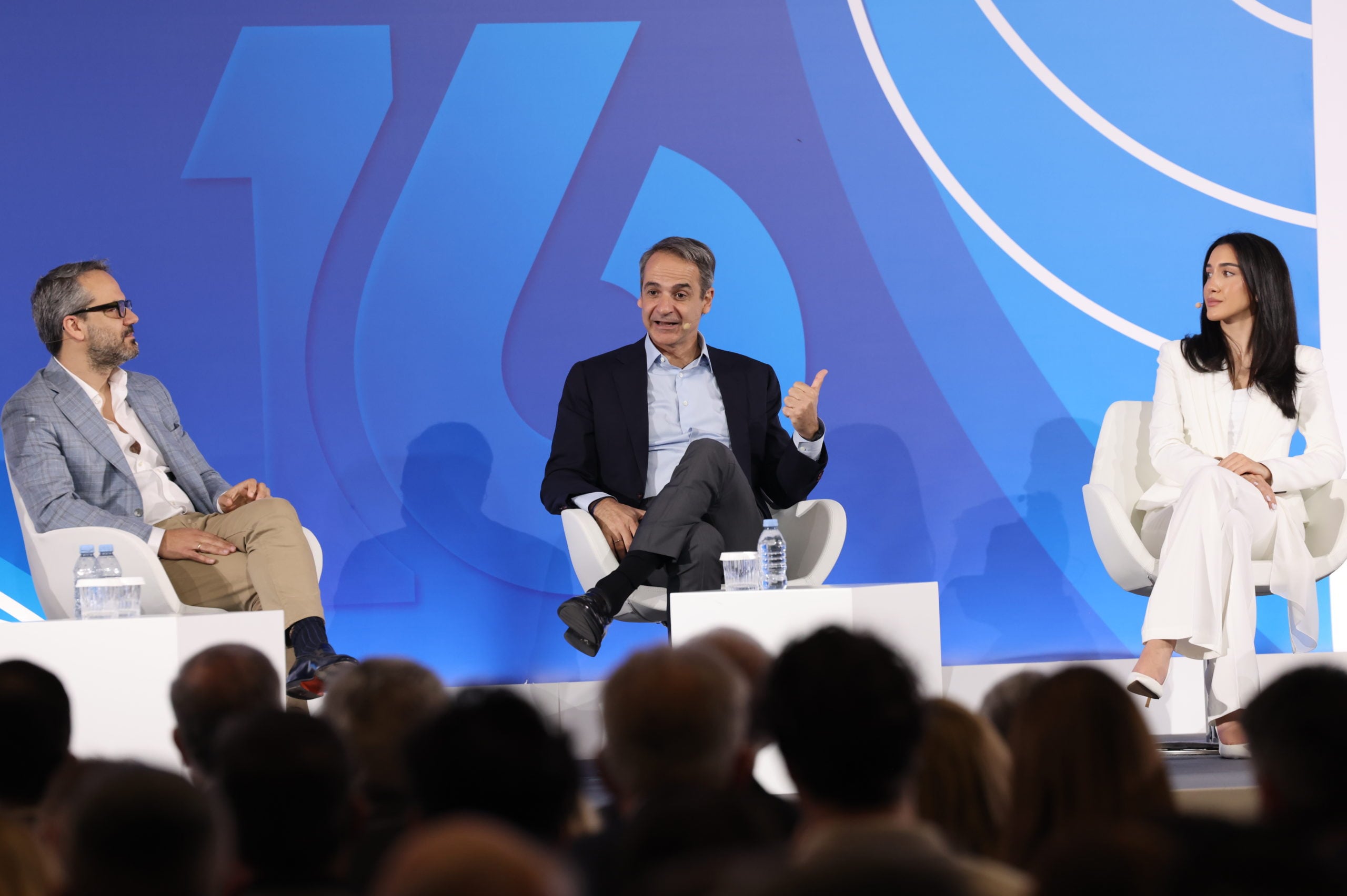 Συνέδριο ΝΔ: Οι δηλώσεις Μητσοτάκη και οι ομιλίες υπουργών – Στο επίκεντρο τα εκλογικά διλήμματα