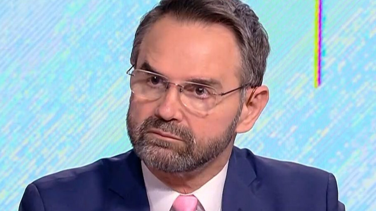 Ο Σταύρος Μπαλάσκας συγκινεί: «Η αδερφή μου πάλευε με λευχαιμία, τα παιδικά μου χρόνια ήταν δύσκολα»