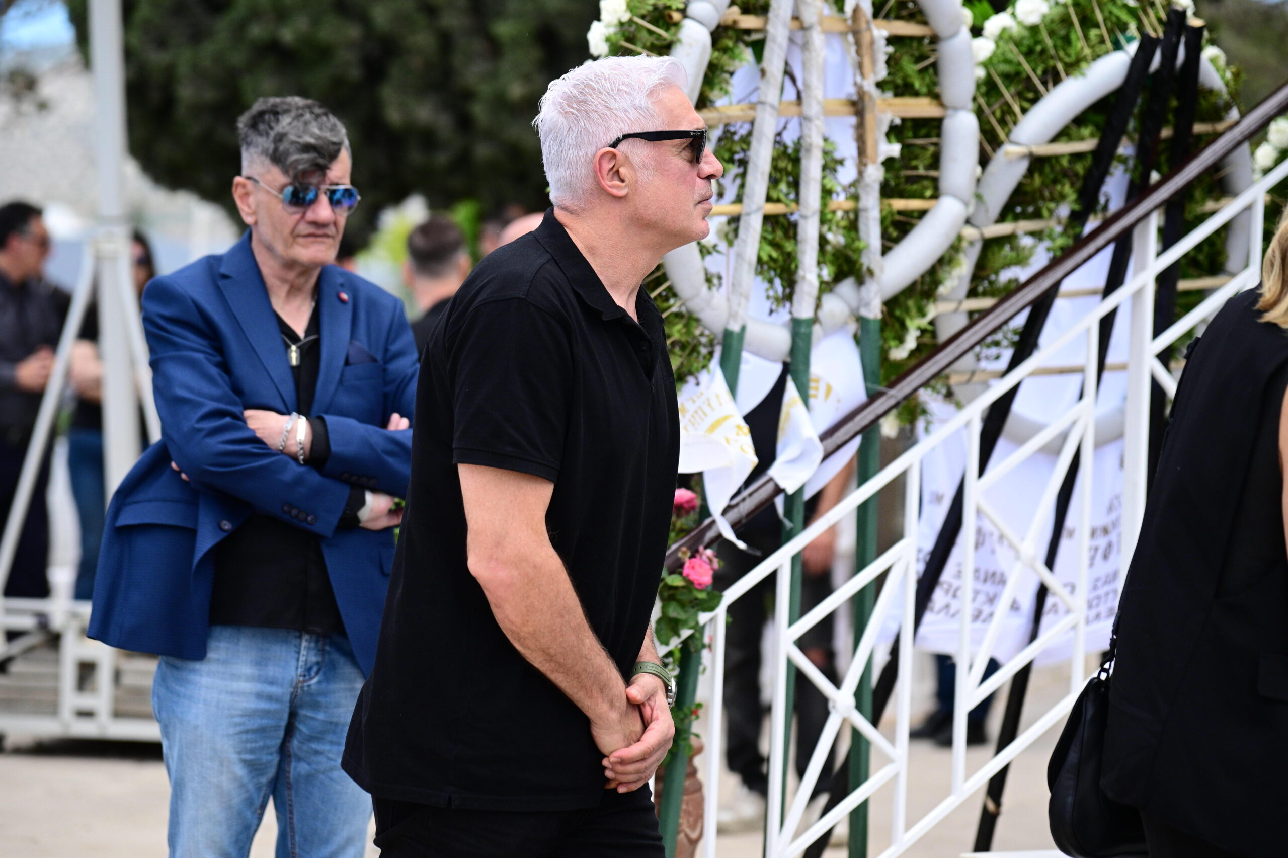 Το ελληνικό ποδόσφαιρο στηρίζει τον Τραϊανό Δέλλα: Νικοπολίδης, Φύσσας, Σεϊταρίδης, Μπασινάς και Νικολαΐδης στην τελετή της Γωγώς Μαστροκώστα 20 Ο Αντώνης Νικοπολίδης