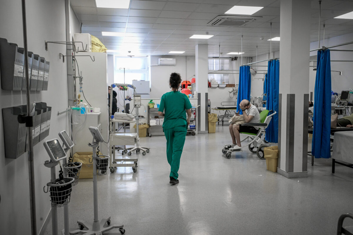 Οι νοσηλευτές απομακρύνονται από το ΕΣΥ – «Αγκάθι» οι χαμηλοί μισθοί