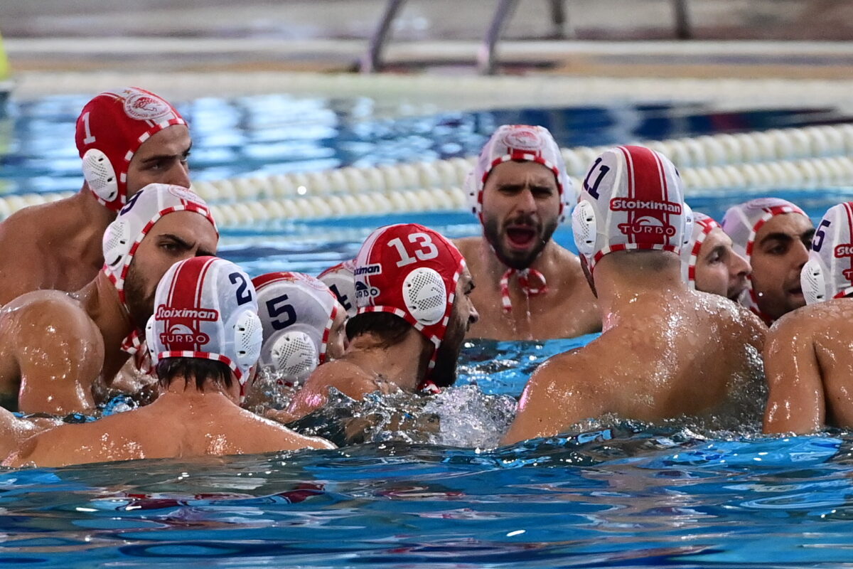 Ολυμπιακός – Παναθηναϊκός 15-12: Οι Πειραιώτες κατέκτησαν το ντέρμπι «αιωνίων» και προηγήθηκαν 1-0 στους τελικούς της Waterpolo League
