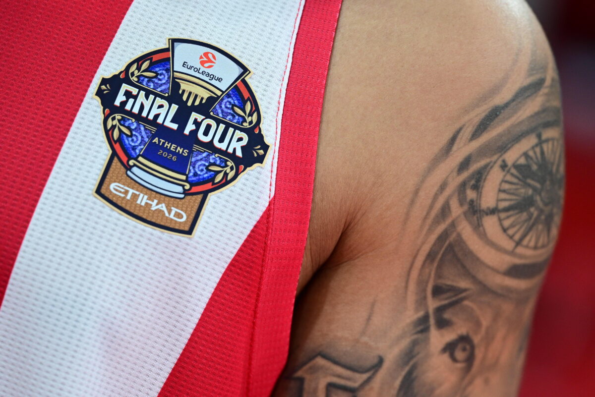 Ολυμπιακός: Τοποθετήθηκε το σήμα του Final Four στη φανέλα