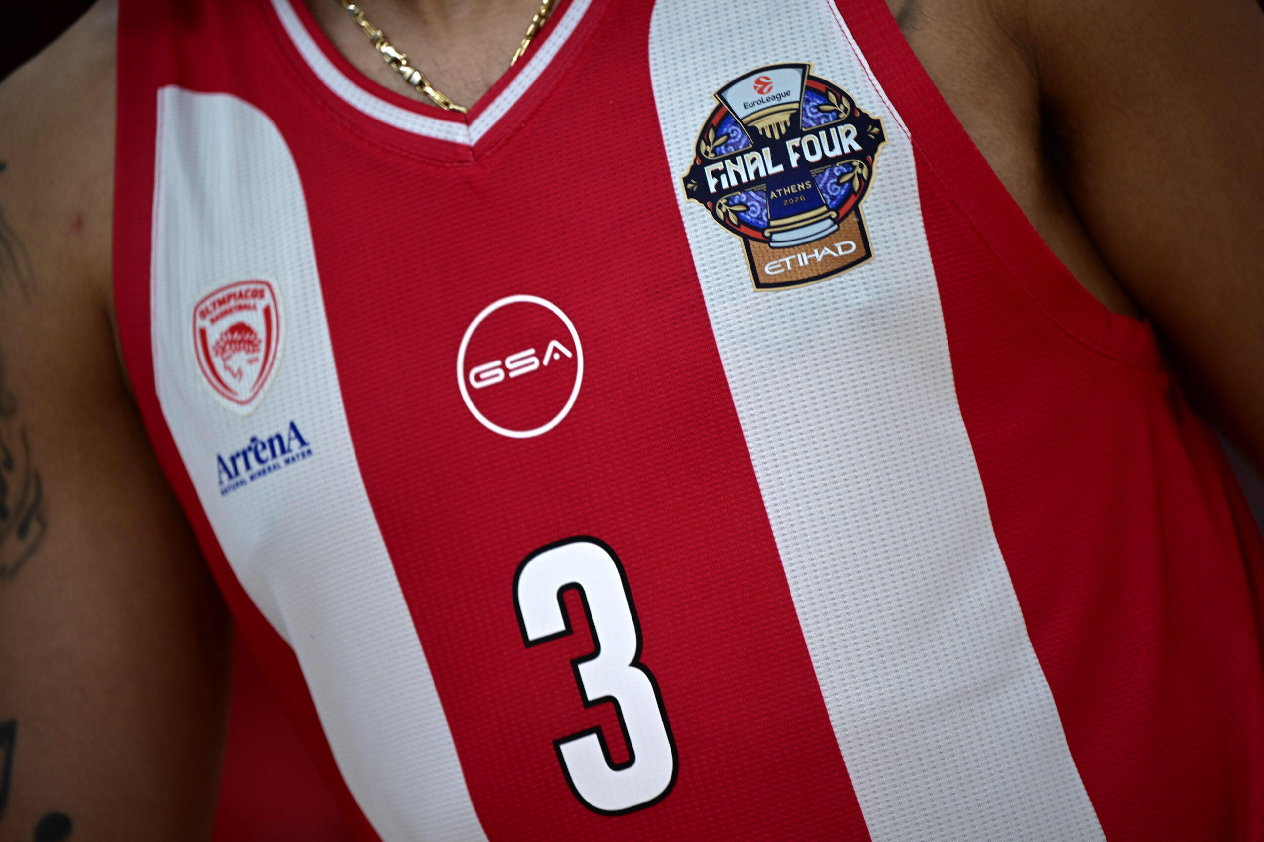 Ολυμπιακός: Τοποθετήθηκε το σήμα του Final Four στη φανέλα