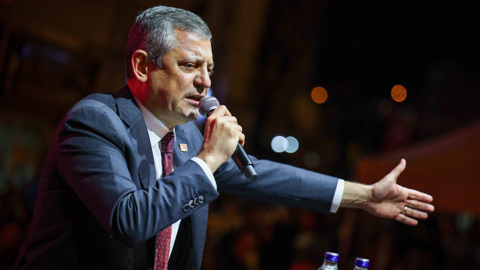 Οζέλ κατά Ερντογάν μετά την απομάκρυνσή του από την ηγεσία του CHP – «Επιδιώκει αντιπολίτευση χωρίς αρχηγό, χωρίς κόμμα»