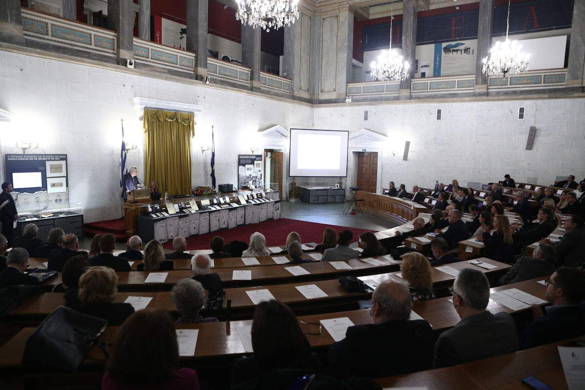 “Ο Βασίλειος Ψυχογυιός αναλαμβάνει την προεδρία του Πανελλήνιου Ιατρικού Συλλόγου”