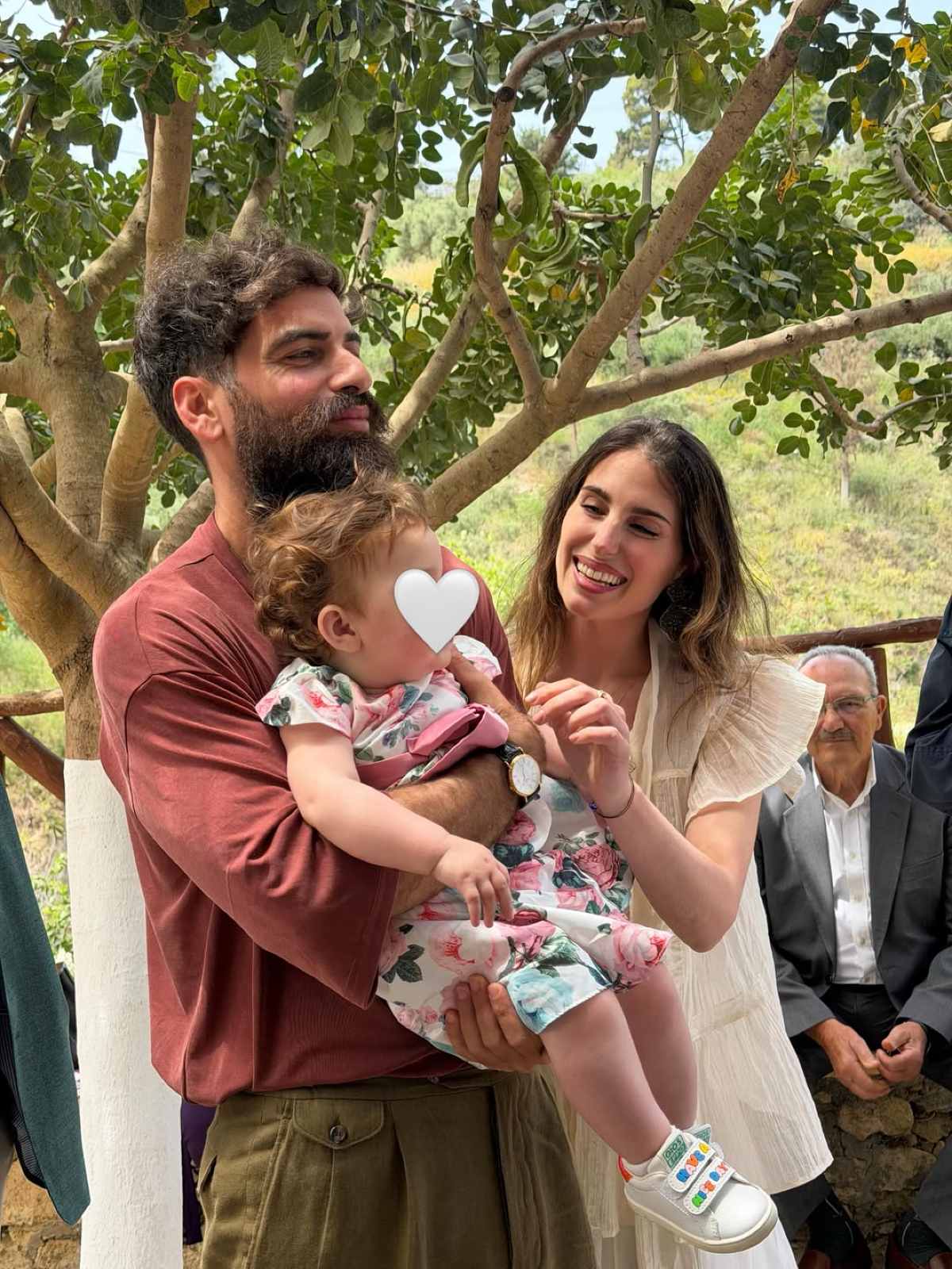 Παυλίνα Βουλγαράκη: Το εντυπωσιακό φωτογραφικό άλμπουμ από τη βάπτιση της κόρης της 23 Παυλίνα Βουλγαράκη