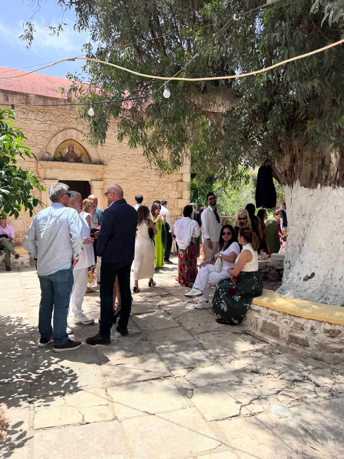 Παυλίνα Βουλγαράκη: Το εντυπωσιακό φωτογραφικό άλμπουμ από τη βάπτιση της κόρης της 40 Παυλίνα Βουλγαράκη