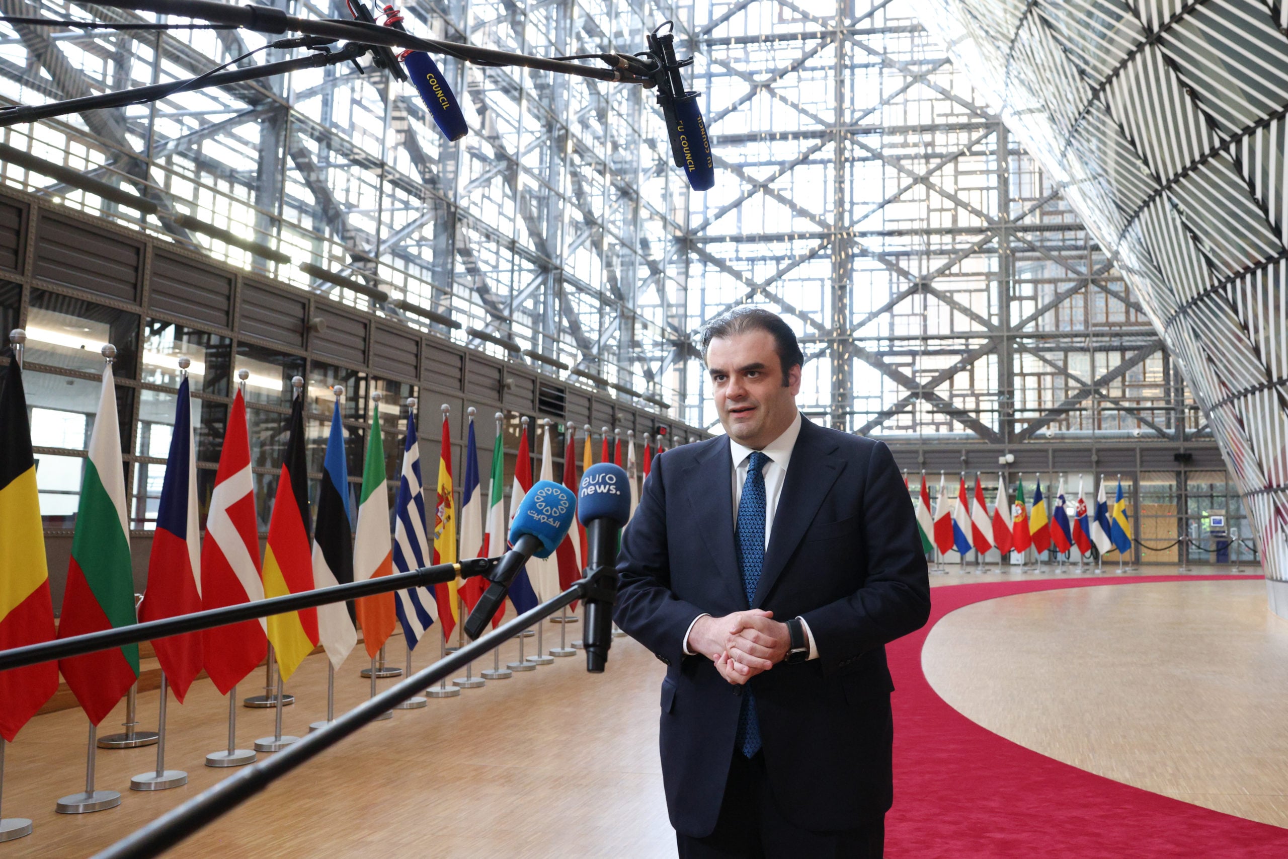 Πιερρακάκης στην Οικονομική Επιτροπή της Ευρωβουλής: Οι τρέχουσες και μελλοντικές προκλήσεις ζητούν πιο δυναμική προσέγγιση – Η Ευρώπη να αναλάβει δράση
