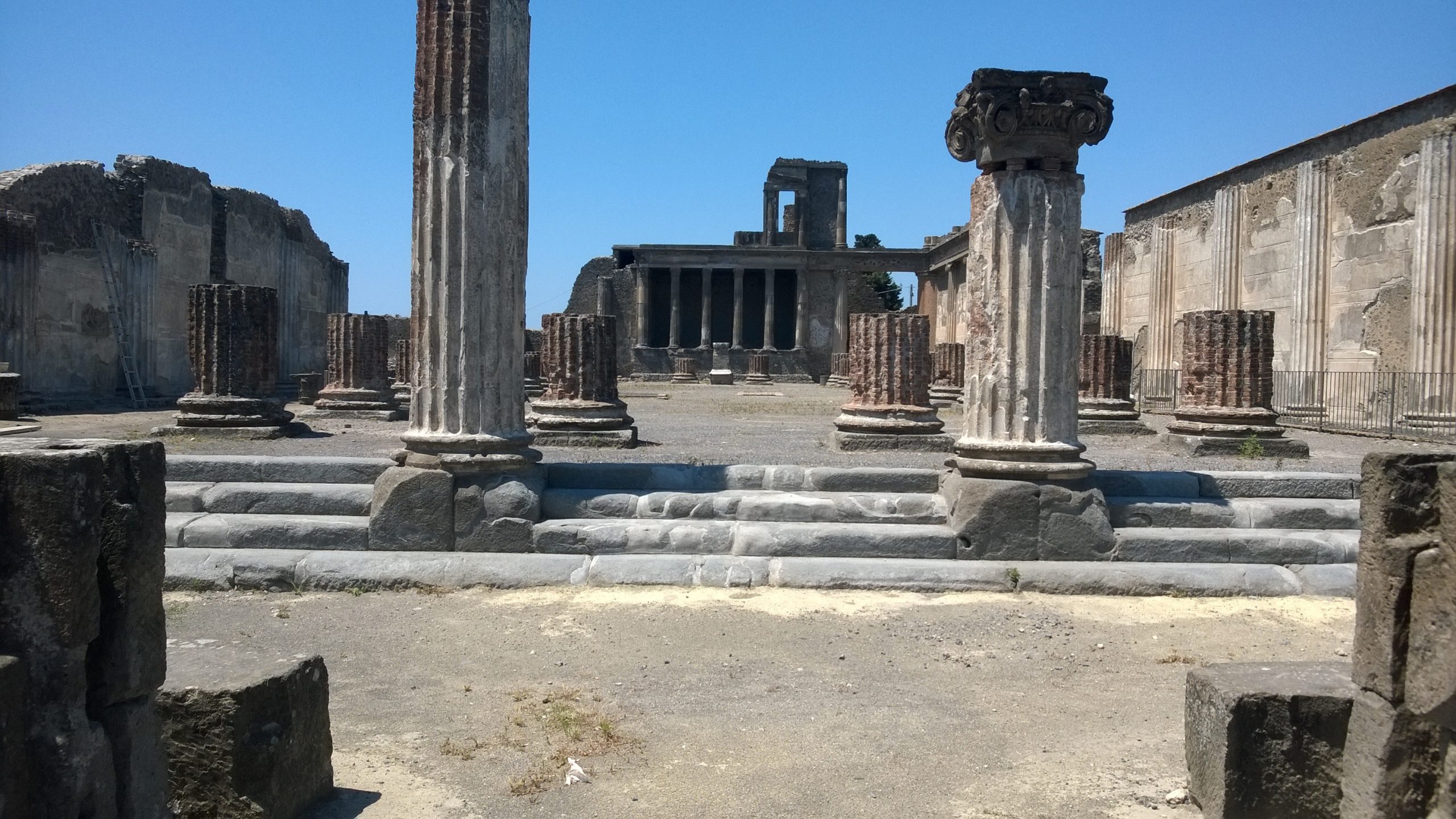 Αρχαιολόγοι αναπαρέστησαν τη φυγή θύματος από την έκρηξη του Βεζούβιου στην Πομπηία