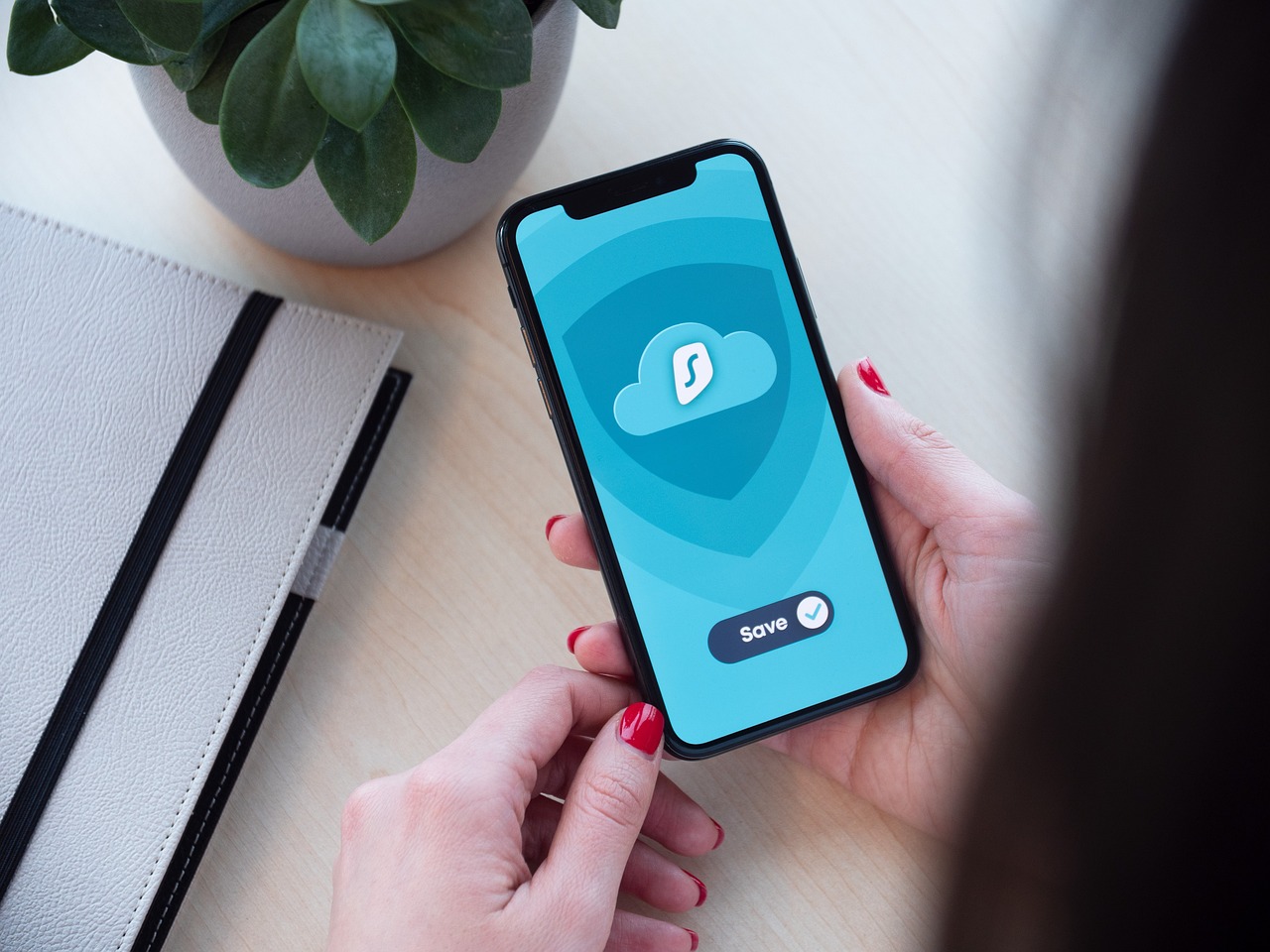 Πώς σε «παρακολουθούν» τα apps — Το απλό κόλπο που τα σταματάει