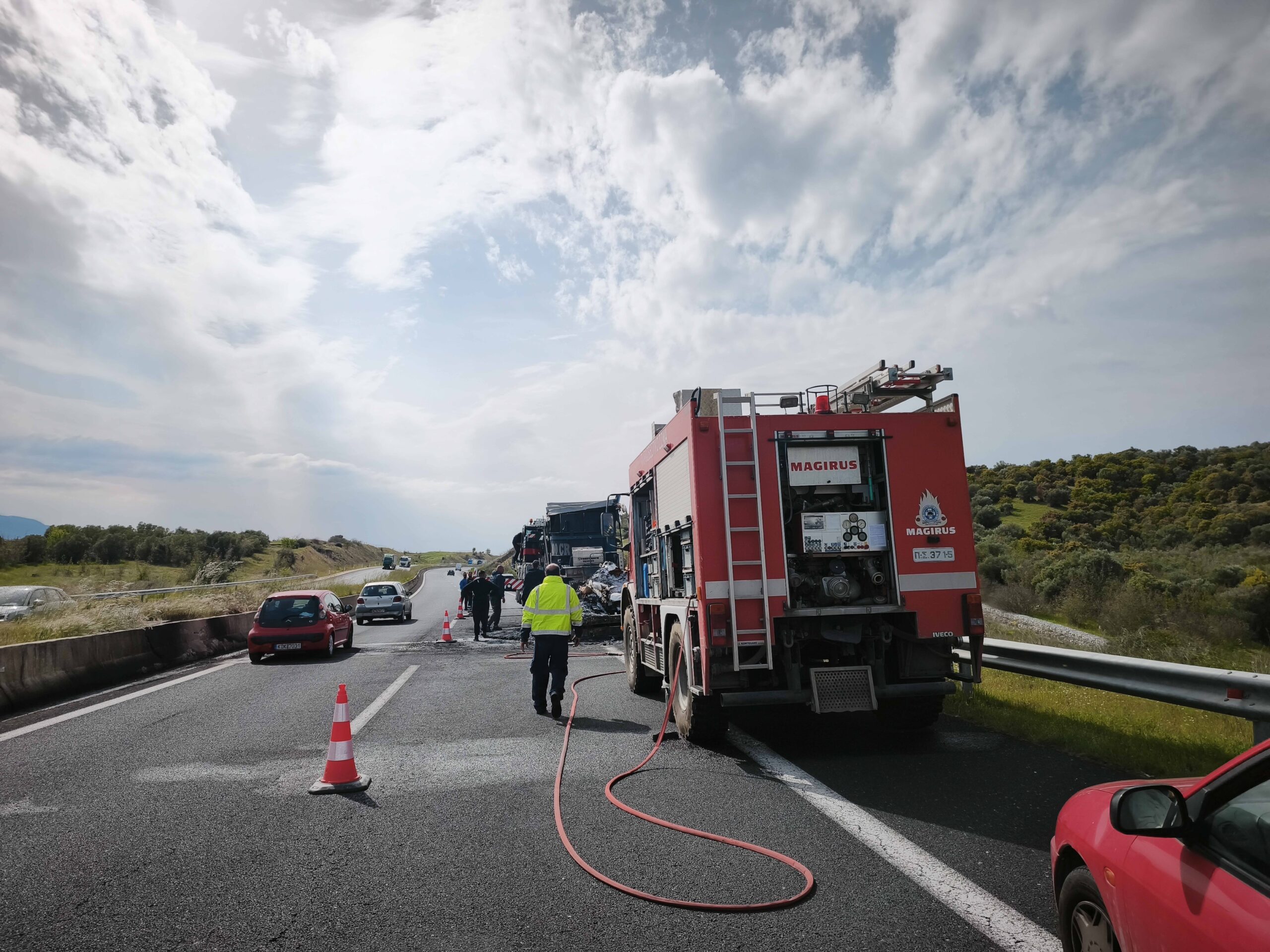 Πυρκαγιά στην Πάτρα σε εργοστάσιο της βιομηχανικής ζώνης