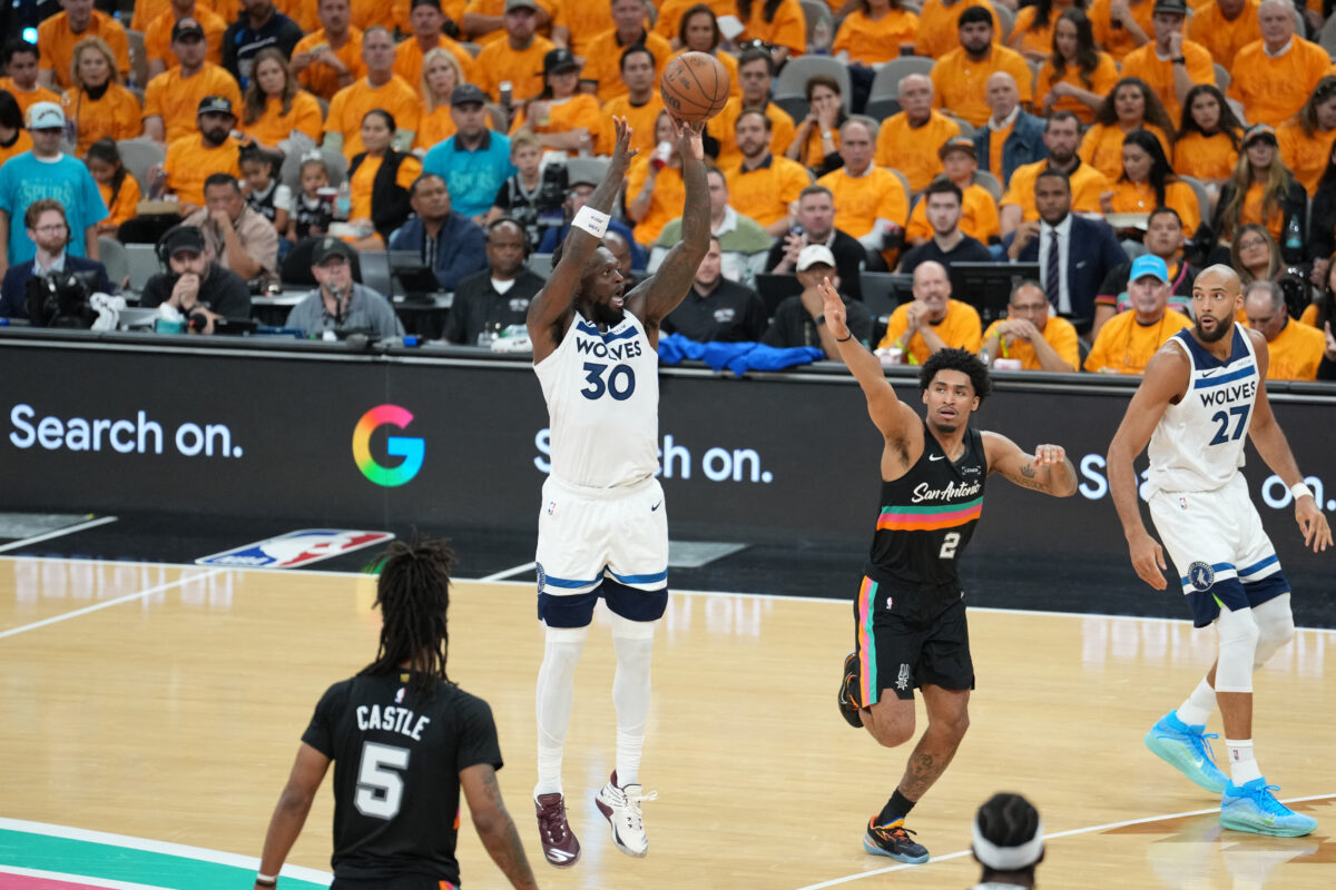 Αποτελέσματα πλέι οφ NBA: Ανατροπή από Τίμπεργουλβς, θριαμβευτική νίκη για Νικς στα ημιτελικά