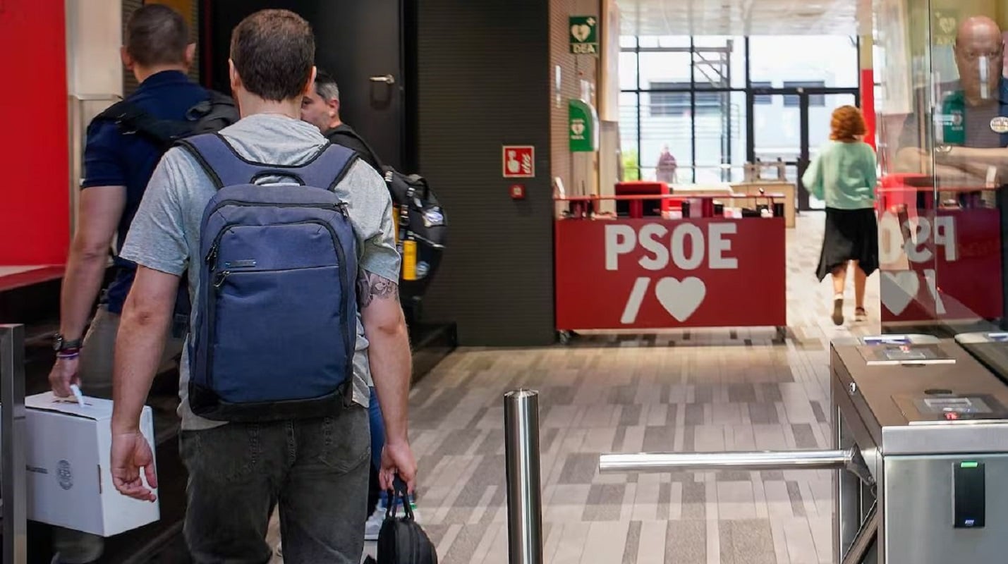 Ισπανία: Αστυνομική επιχείρηση στα γραφεία του κυβερνώντος κόμματος – Στο επίκεντρο ο Σάντσεθ