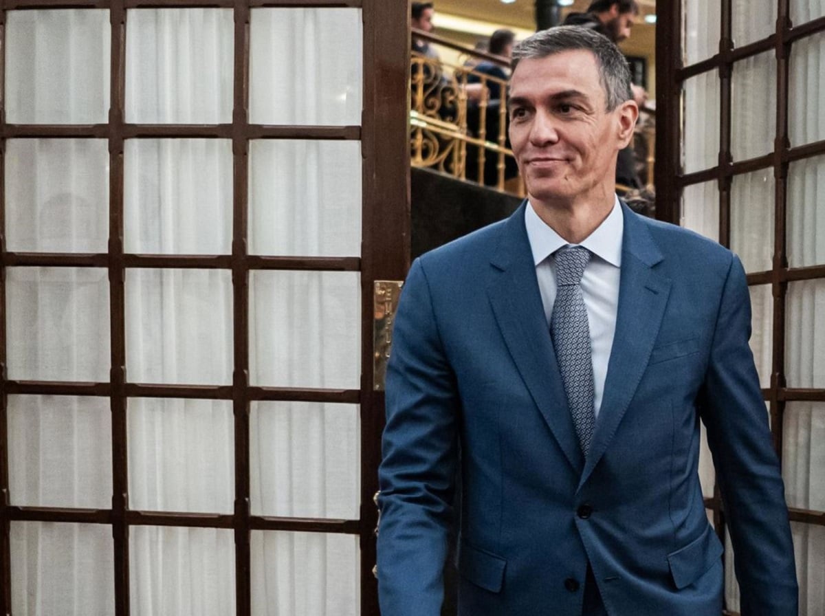 Άγκυρα: Έκτακτη προσγείωση του αεροπλάνου του Πέδρο Σάντσεθ εξαιτίας τεχνικού ζητήματος