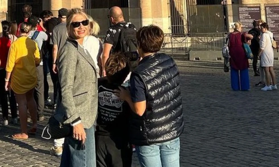 Φαίη Σκορδά: Γέμισε το σπίτι μπαλόνια για τα 12α γενέθλια του γιου της – Η τρυφερή έκπληξη και η περηφάνια της για τον Δημήτρη